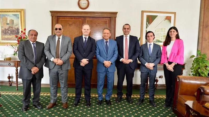 رئيس الأعلى للإعلام يبحث التعاون مع السفير البريطاني لدى مصر