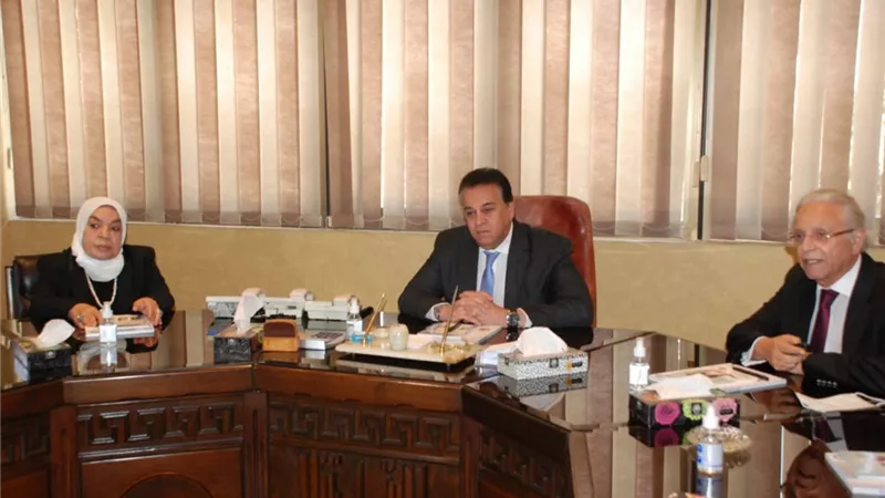 عبد الغفار : تشجيع التعاون بين صندوق العلوم والتنمية و جائزة اكديما لأفضل بحث علمى فى العلوم الصيدلانية