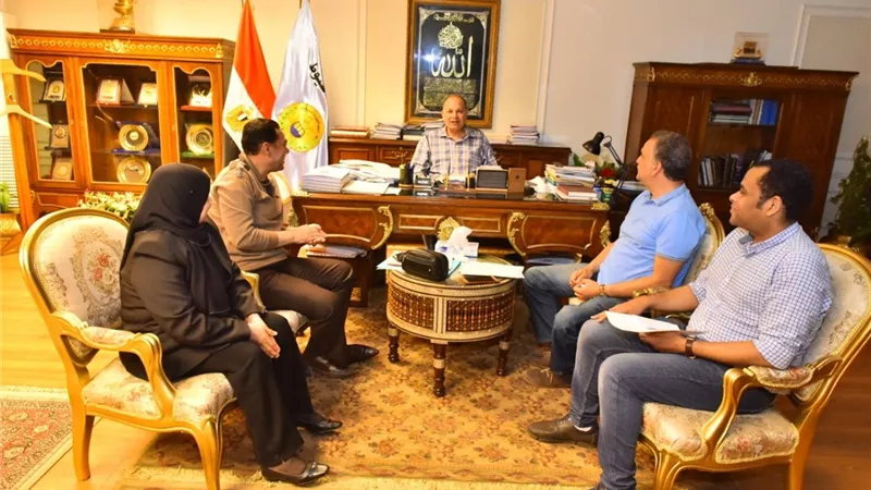 محافظ أسيوط يستعرض قضايا المواطنين مع أعضاء مجلسي النواب والشيوخ..صور