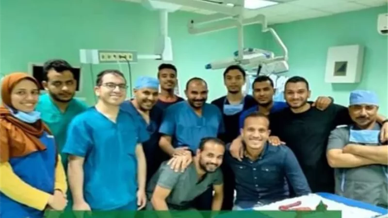 جراحة متقدمة بمستشفيات قنا الجامعية لاستئصال ورم لمريضة