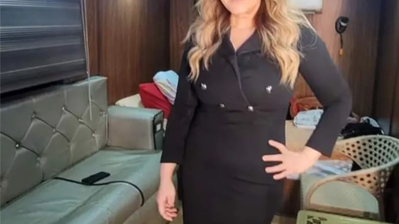 رانيا محمود ياسين تشكر الجمهور والاصدقاء لدعمهم لها بعد الحادث