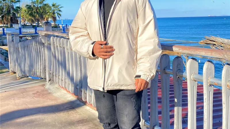 أحمد عدنان ينتهي من تصوير دوره في مسلسل العائدون