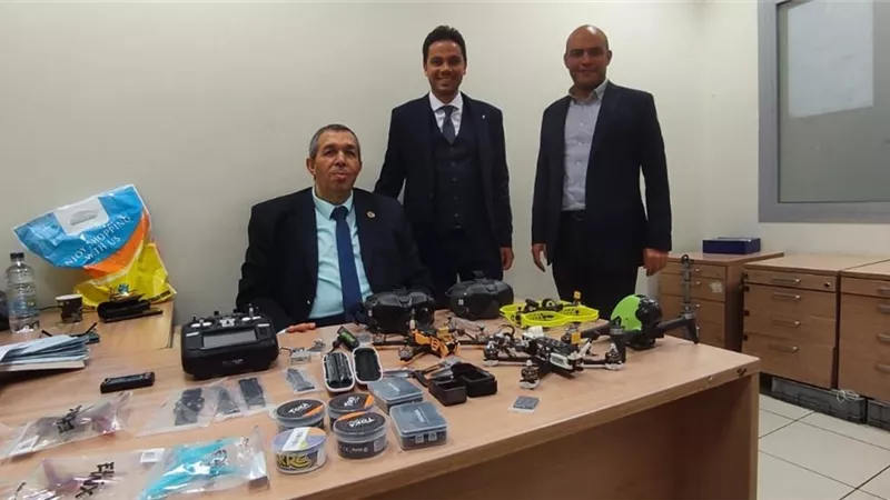 جمارك مطار القاهرة تضبط محاولة تهريب عدد من طائرات الدرون المفككة