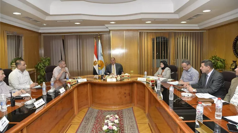 محافظ أسيوط يترأس اجتماع منظومة تقنين أراضي أملاك الدولة ويشدد على زيادة معدلات الأداء