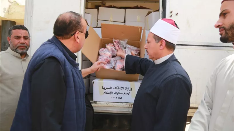 محافظ كفر الشيخ : تسليم 4 طن لحوم من الدفعة الخامسة لصكوك الاطعام ليستفيد 12 ألف أسرة أولى بالرعاية حتى الان