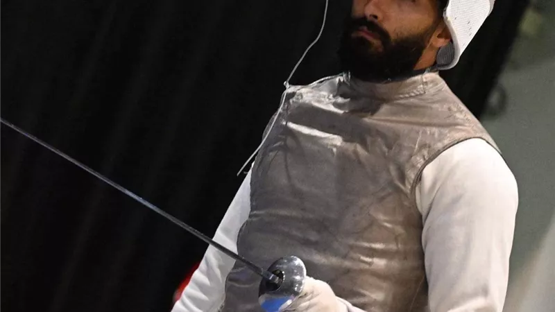 علاء أبو القاسم يتأهل لثمن نهائي كأس العالم لسلاح الشيش رجال بصربيا