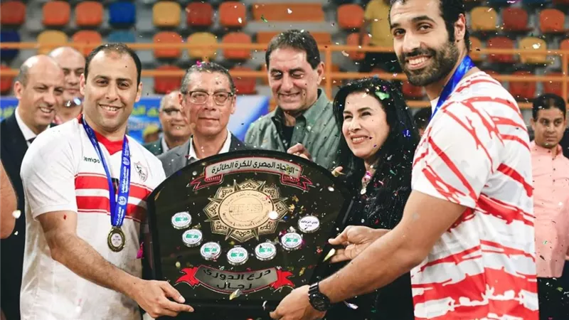 علاء فهمي: دعم الإدارة كلمة السر في تتويج “طائرة الزمالك” بالبطولات