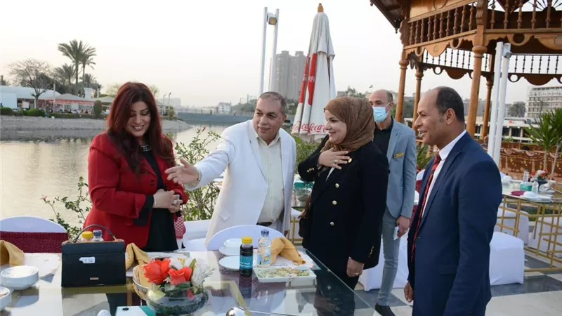 تدشين موسوعتي عائلات وعظماء المحافظة في حفل إفطار أبناء سوهاج