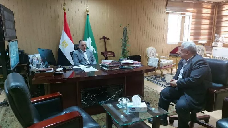 محافظ الشرقية يلتقي رئيس قطاعات كهرباء الشرقية الجديد