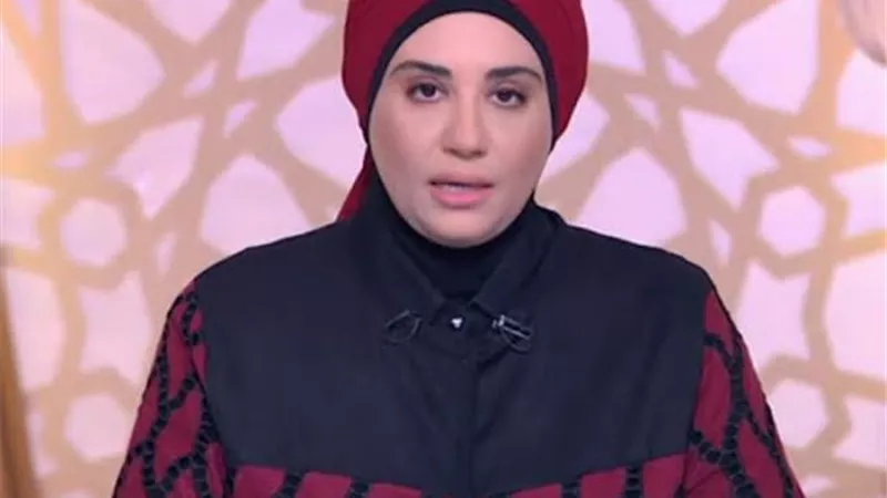 ما وقت إخراج زكاة الفطر ومقدارها؟.. نادية عمارة تُجيب