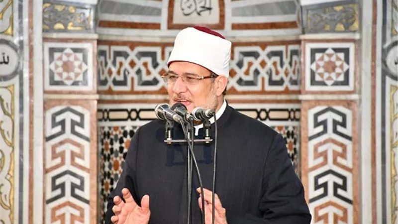 وزير الاوقاف :إطعام الجائع وكساء العاري من فروض الكفايات