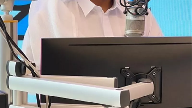الموهبة وحدها لا تكفي.. محمد سالم سيف يكشف أهم مميزات الإعلامي الناجح
