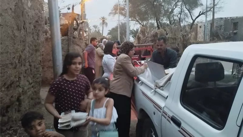 تضامن بني سويف تنظم قوافل جبر الخواطر للقرى