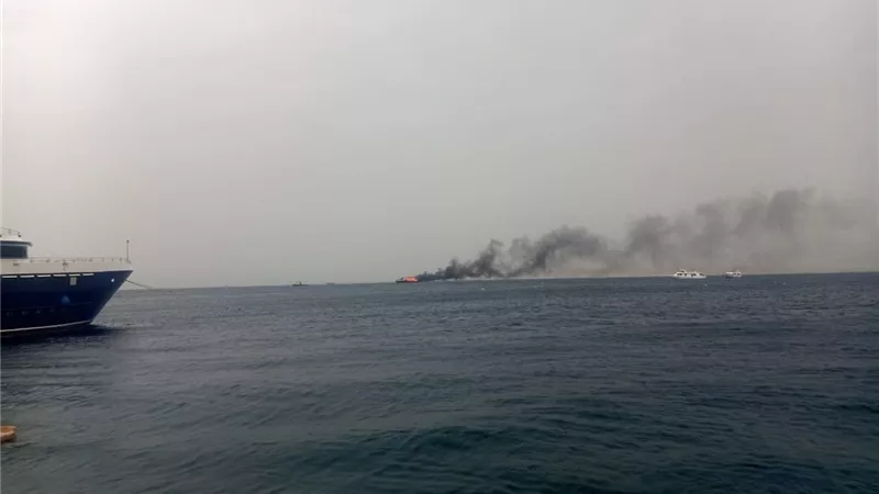 حريق هائل بأحد اللنشات البحرية دون خسائر فى الأرواح بالغردقة