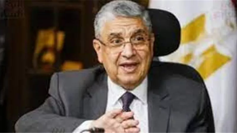 وزير الكهرباء يبحث مع الوكالة الدولية للطاقة المتجددة دعم التعاون في التحضير لمؤتمر الأمم المتحدة للمناخ