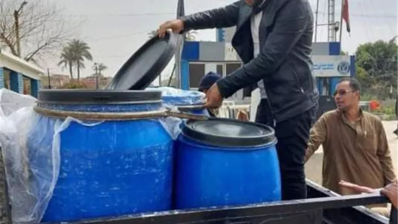 ضبط ٢ طن ألبان فاسدة بالفشن