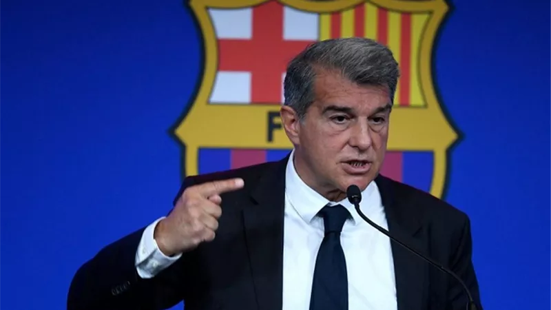 خوان لابورتا يكشف اسباب خروج برشلونة من الدورى الأوروبى