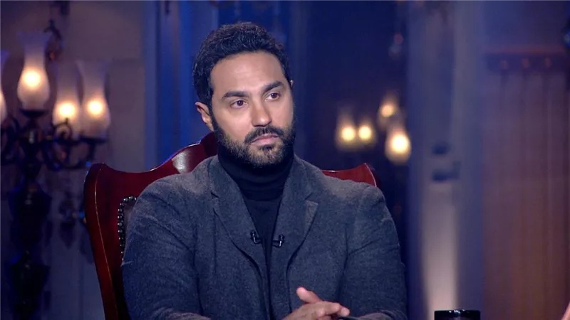 كريم فهمي ضيف الإعلامية أسما إبراهيم في برنامج 