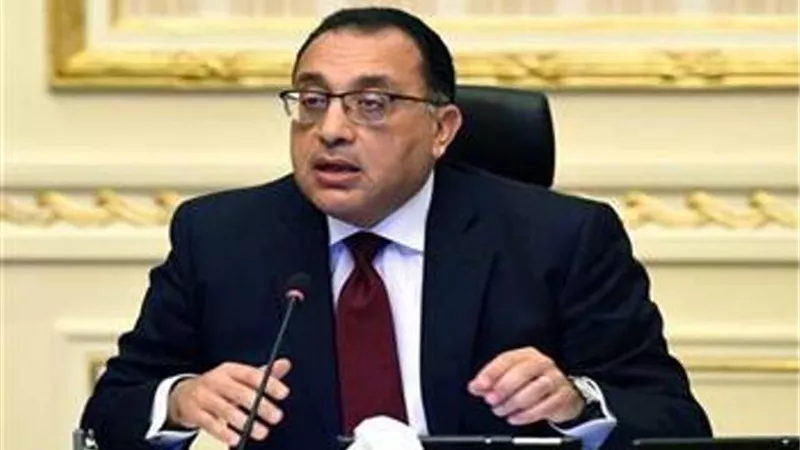 رئيس الوزراء يتابع جهود توفير السلع الاستراتيجية ومستلزمات الإنتاج