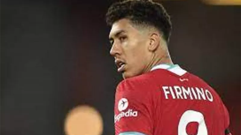 ليفربول يعلن سبب غياب فيرمينيو عن مباراة مانشستر يونايتد