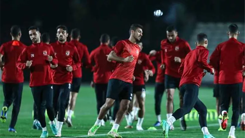 إستعداداً لمواجهة الرجاء .. الأهلي يخوض مرانه الأول بالمغرب على ملعب العربي الزاولي