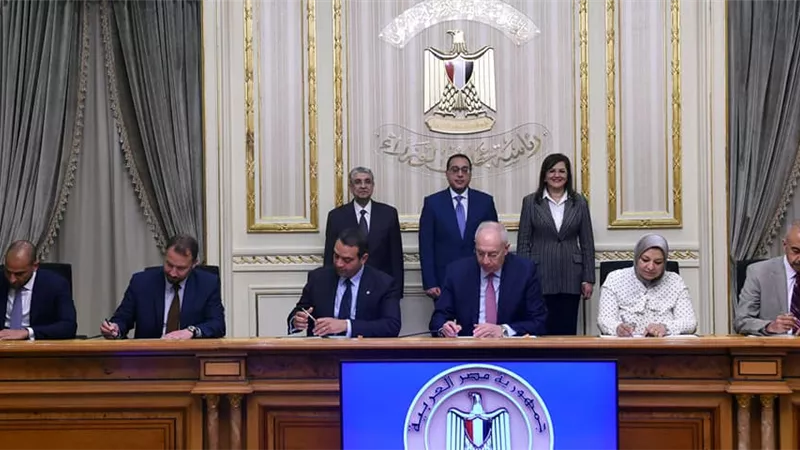 مدبولى: الدولة حريصة على توقيع مشروعات تدعم التحول إلى الاقتصاد الأخضر