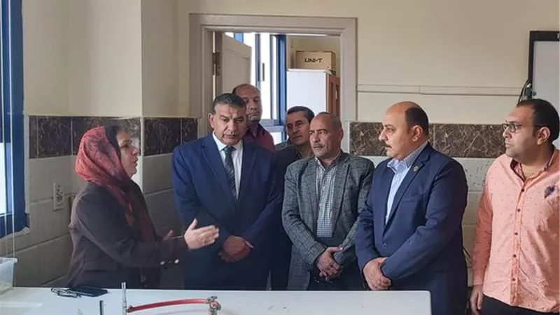 اصابة 4 طالبات بإعياء ولجنة متابعة لمدرسة المتفوقين في الإسماعيلية..صور