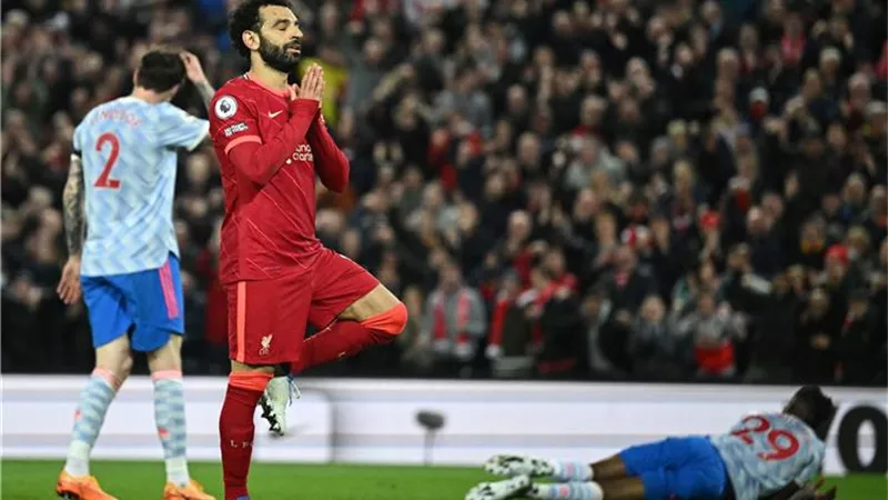 للمرة الثالثة.. محمد صلاح يقترب من الحذاء الذهبى بعد رباعية اليونايتد
