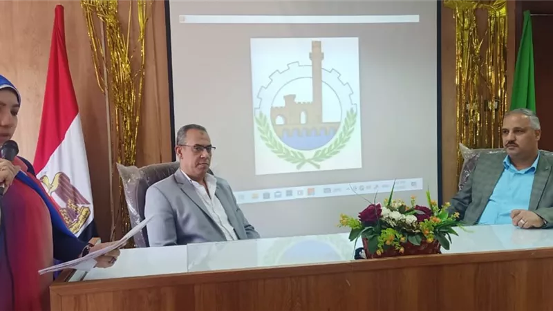 وكيلا الرياضة والتعليم بالقليوبية يكرمان المتميزين بمبادرة حصة فى مركز شباب