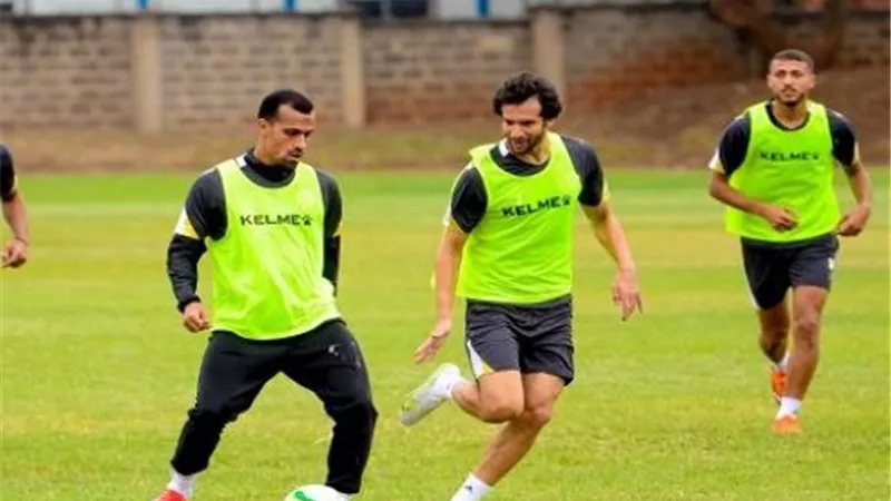 فيريرا يعقد جلسة خاصة مع ثنائي الزمالك الشاب