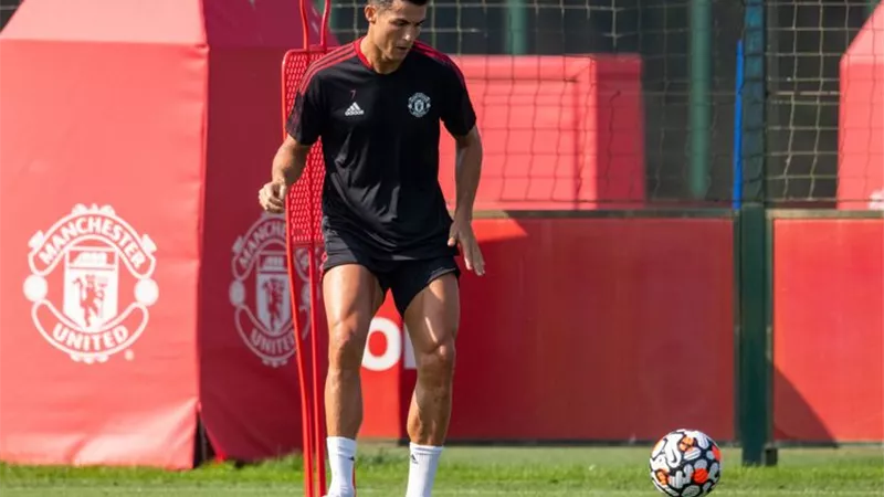 رونالدو يعود لتدريبات مانشستر يونايتد