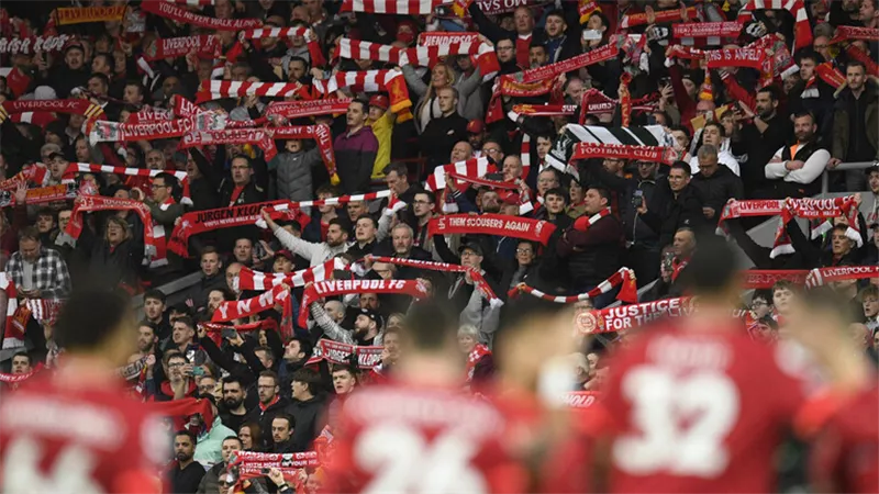 جماهير ليفربول تساند رونالدو الغائب عن مواجهة الريدز