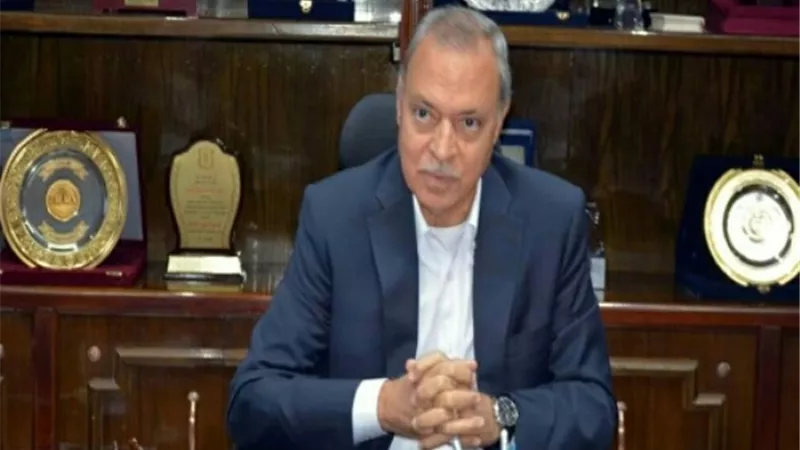 الهجان يعلن رفع حالة الطوارىء استعدادا للأعياد.. ويناشد المواطنين تطبيق الاجراءات الاحترازية