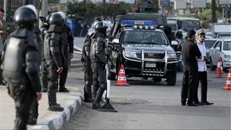 ضبط مالكي 3 سيارات قاموا بحركات استعراضية خطرة بأكتوبر
