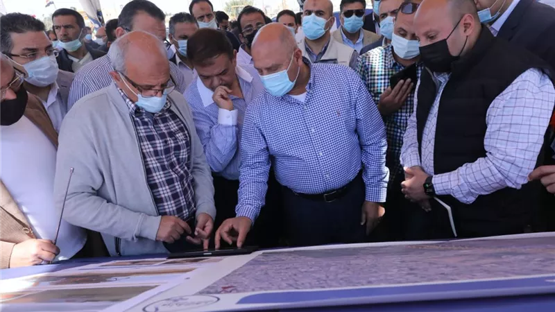 الوزير : المشروع يمثل نقلة حضارية ويساهم في توفير فرص عمل وتخفيض زمن الرحلات بين المحافظات