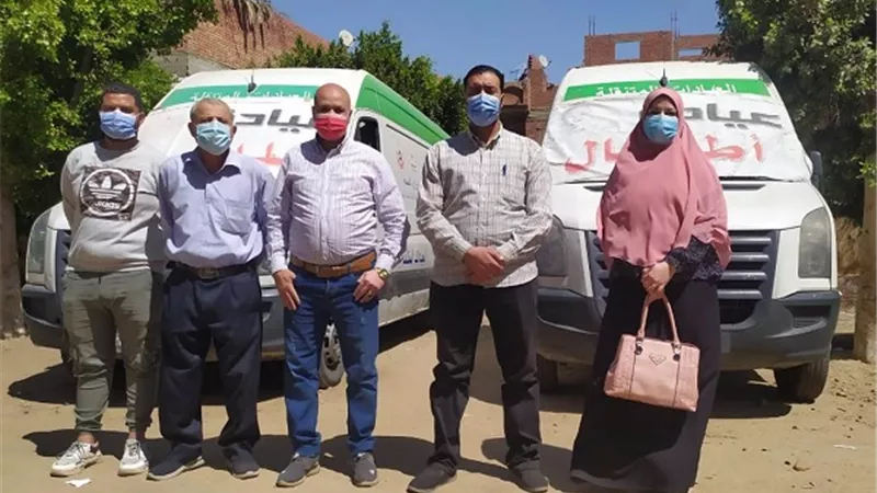 الكشف والعلاج لـ 1705مريضا في قافلة صحية بقرية نعيم ببنى سويف