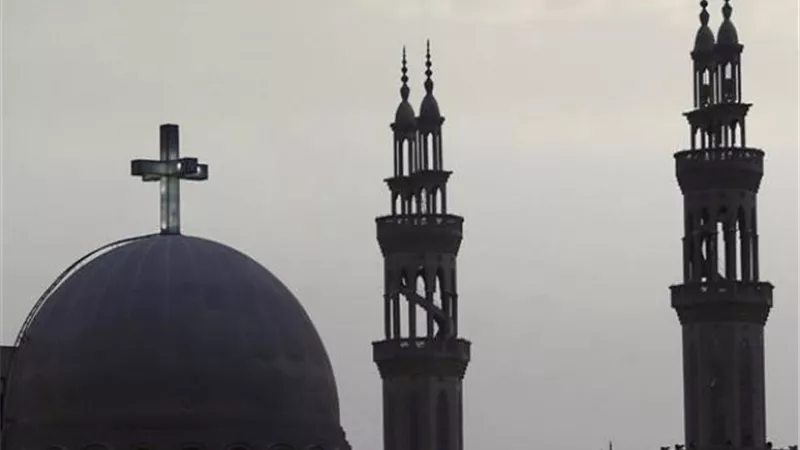 الاختيار .. رصد أحداث الاعتداءات الطائفية .. وقوة العلاقات بين المسلمين والمسيحيين في الخصوص