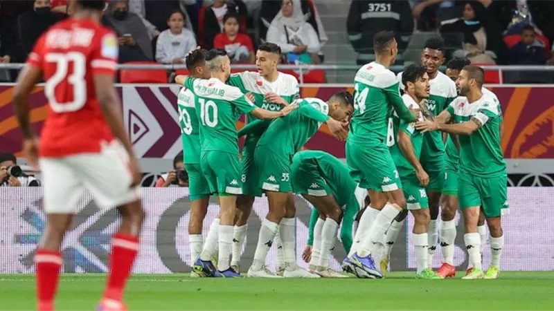 دورى ابطال افريقيا.. التعادل الايجابى يحسم الشوط الاول بين الاهلى والرجاء.. فيديو