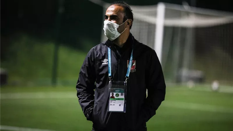 سيد عبد الحفيظ يهاجم حكم مباراة الاهلى والرجاء