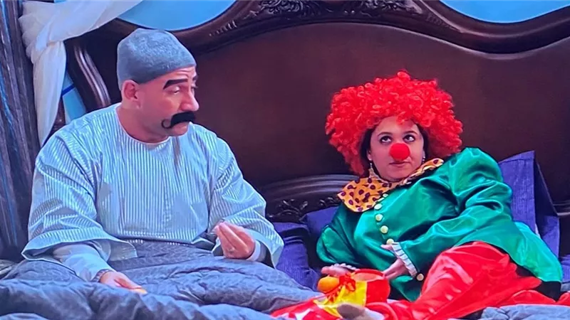 الحلقة 21.. مربوحة تفاجئ الكبير بطقم المهرج والخوف يسيطر على الدوار بسبب الشبح