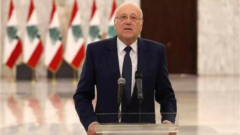 رئيس وزراء لبنان يتابع غرق زورق قبالة سواحل طرابلس