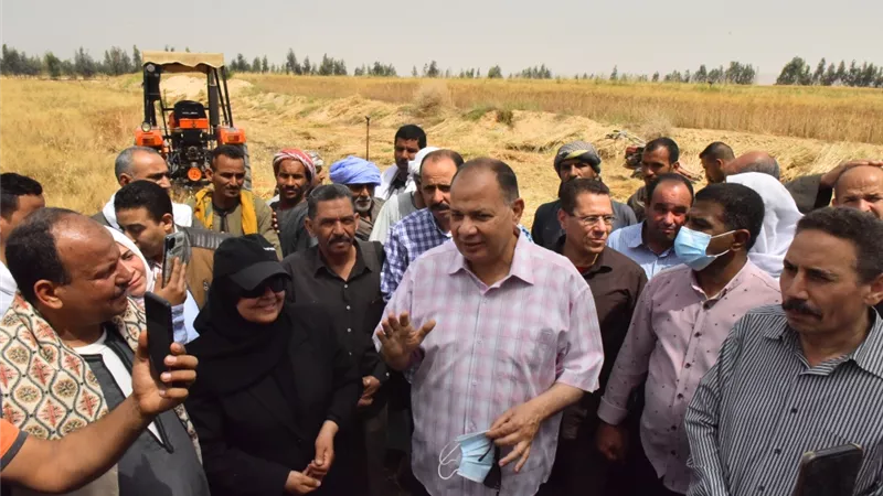 محافظ أسيوط يعلن زيادة الاقبال على توريد القمح