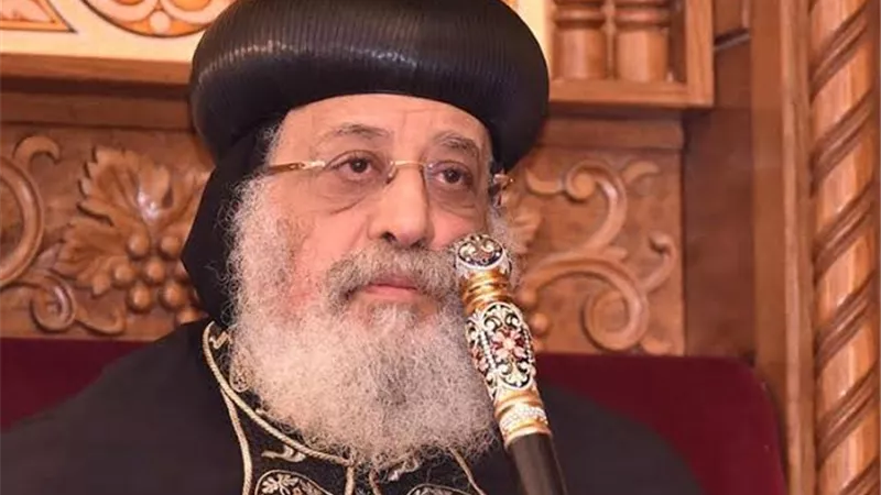 شعراوى يهنئ البابا تواضروس بعيد القيامة المجيد