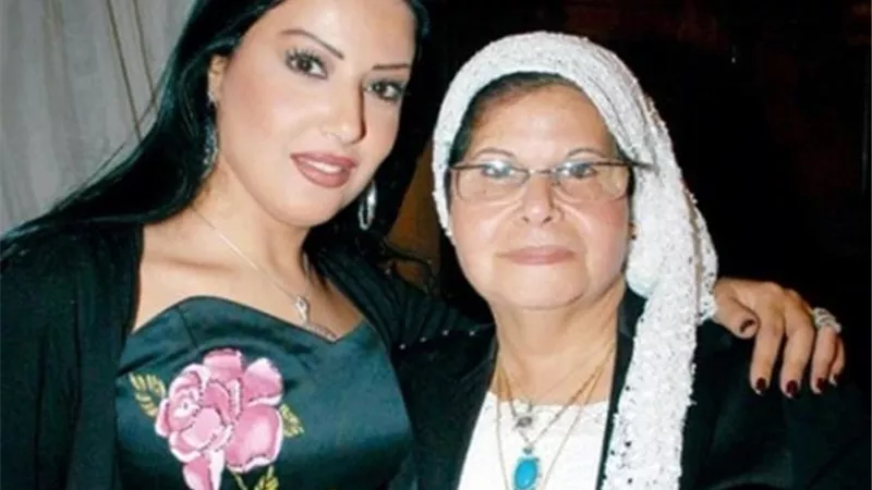نبيلة عبيد تنعى سمية الخشاب 