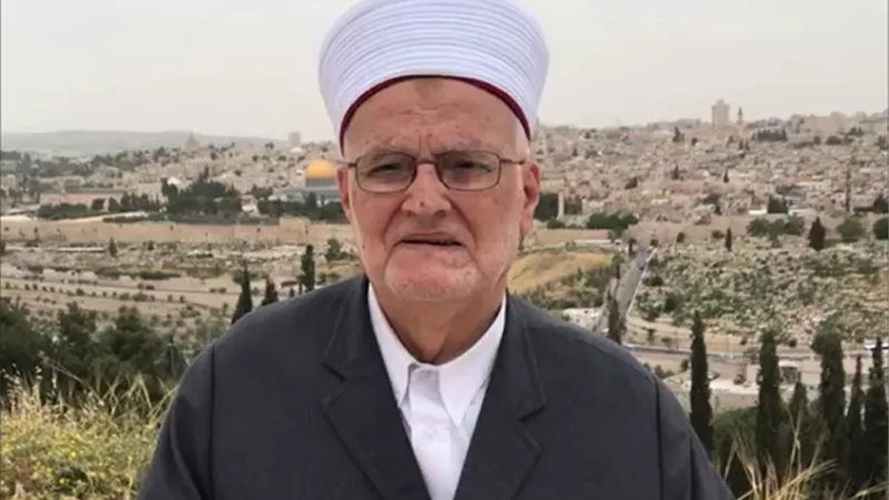 عكرمة صبري يوضح حقيقة فتواه حول «بطلان» الصلاة بالمسجد الأقصى