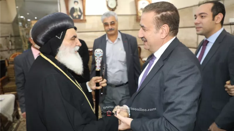 محافظ المنوفية يقدم التهنئة لنيافة الأنبا بنيامين والأخوة الأقباط بمناسبة الإحتفال بعيد القيامة المجيد
