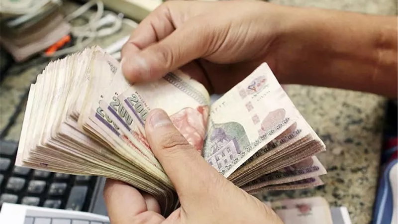 خبراء مصرفيون السياسات النقدية والمالية قادرة علي الصمود.. في مواجهة الأزمات الخارجية