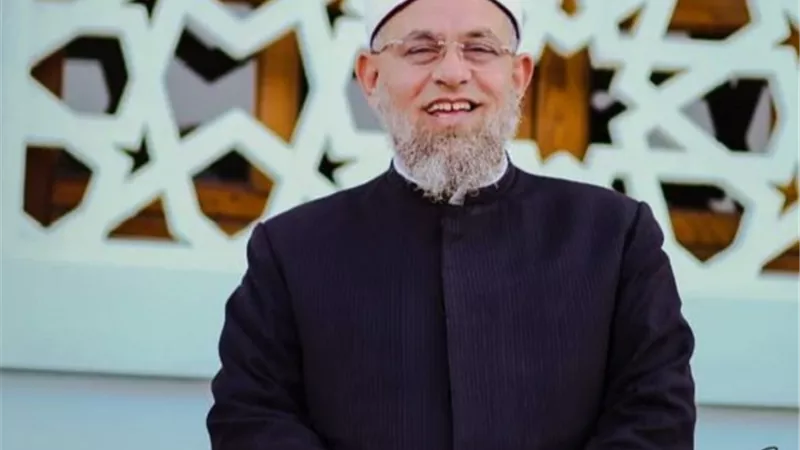كافل اليتيم له اجران فى تلك الحالة وهذا مآله فى الاخرة