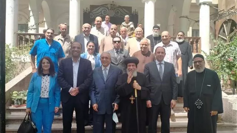 أمين مستقبل وطن بأسيوط وأمناء المراكز يقدمون التهانى للكنائس بمناسبة عيد القيامة