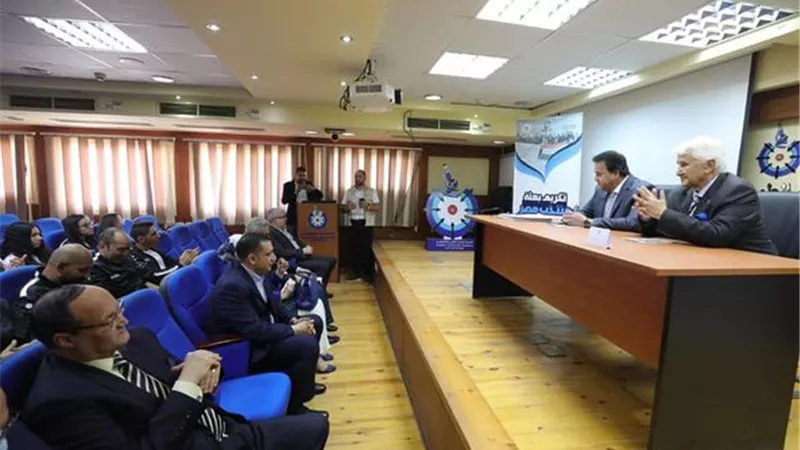 وزير التعليم العالي يوجه بتنظيم فعاليات الدورة الصيفية للجامعات والمعاهد المصرية
